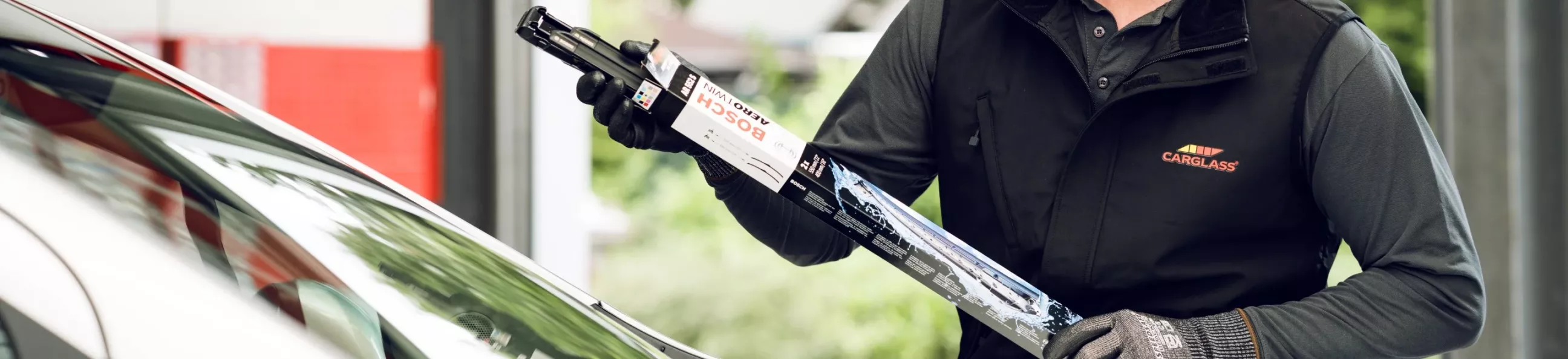 Bosch Scheibenwischer in Verpackung mit Monteur